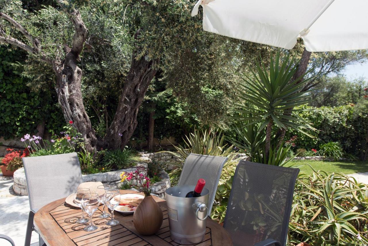 Villa Apleton Kassiopi Exterior foto